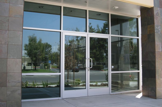 Lynwood-commercial-door-repair