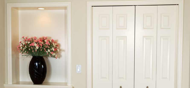 residential closet door repair in Lynwood